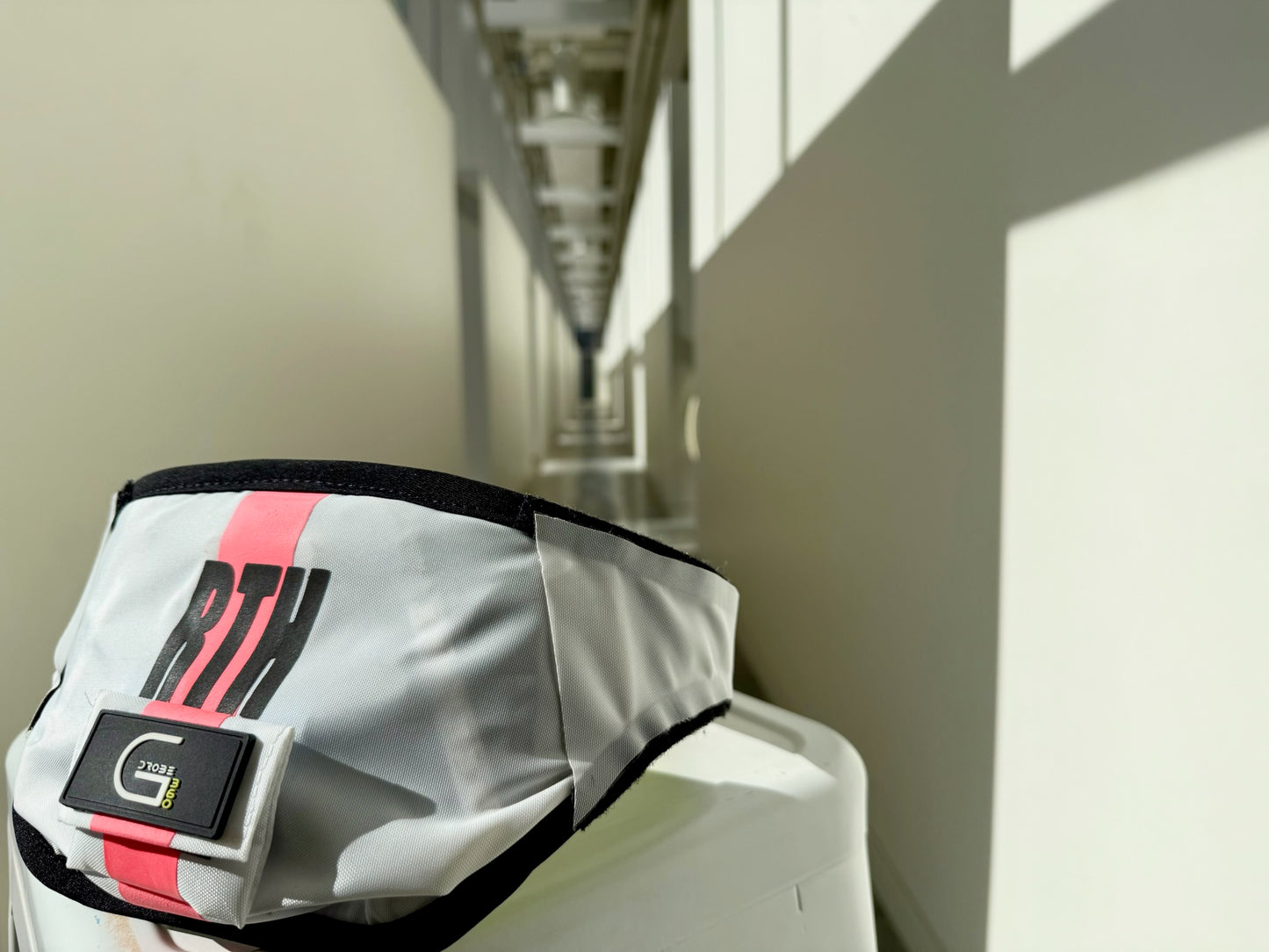 The Hyper White Elite Pro R.T.H. Running Belt